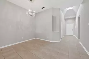 17107 Canterbury Green Ct, Sugar Land, TX 77498 - Photo 6