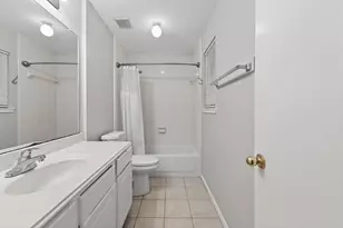 17107 Canterbury Green Ct, Sugar Land, TX 77498 - Photo 18