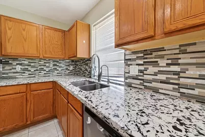 17107 Canterbury Green Court, Sugar Land, TX 77498 - Photo 10