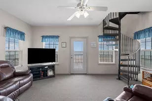 125 Driftwood Ct, Surfside Beach, TX 77541 - Photo 10