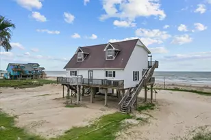 125 Driftwood Ct, Surfside Beach, TX 77541 - Photo 1