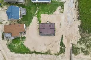 125 Driftwood Ct, Surfside Beach, TX 77541 - Photo 6