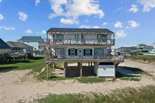 125 Driftwood Ct, Surfside Beach, TX 77541 - Photo 2