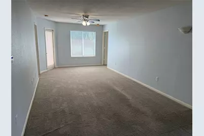 517 Southwest Parkway #302, College Station, TX 77840 - Photo 4