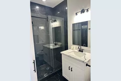 5774 Heron Drive #B, Houston, TX 77033 - Photo 16