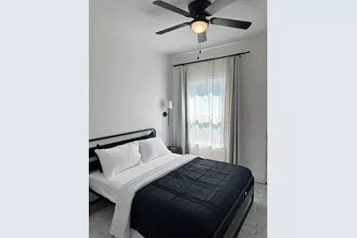5774 Heron Drive #B, Houston, TX 77033 - Photo 12