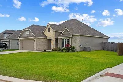 2040 Muscadine Trail, Brenham, TX 77833 - Photo 2
