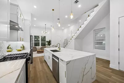 116 Velasco Street, Houston, TX 77003 - Photo 2