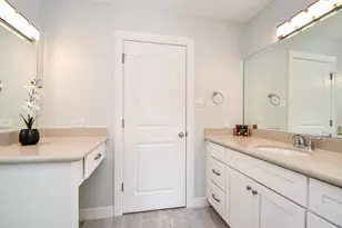 707 Thistlewood Dr, Houston, TX 77079 - Photo 16