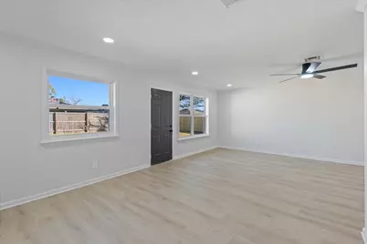 9803 Wren Street, La Porte, TX 77571 - Photo 12