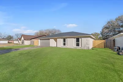 9803 Wren Street, La Porte, TX 77571 - Photo 2