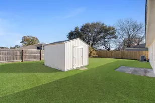 9803 Wren St, La Porte, TX 77571 - Photo 28