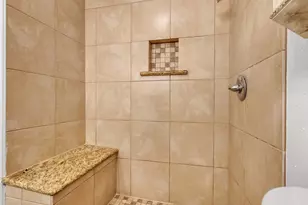 32 Sarita Rd, Angleton, TX 77515 - Photo 8