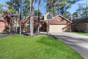 183 N Village Knoll Cir, The Woodlands, TX 77381 - Photo 1
