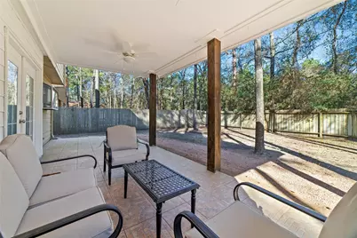 183 N Village Knoll Circle, The Woodlands, TX 77381 - Photo 18