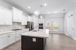 704 Fall Rock Branch Dr, Conroe, TX 77304 - Photo 4