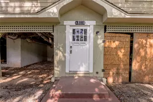 811 Sam Houston Ave, Huntsville, TX 77320 - Photo 18