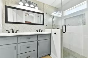 1127 Redfish St, Bayou Vista, TX 77563 - Photo 22