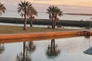 1127 Redfish St, Bayou Vista, TX 77563 - Photo 2