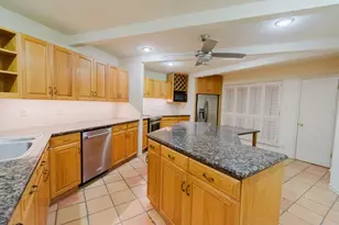 1 Cadena Ct, Galveston, TX 77554 - Photo 24