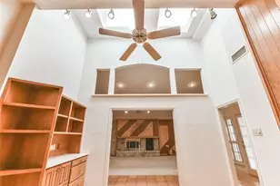 1 Cadena Ct, Galveston, TX 77554 - Photo 18