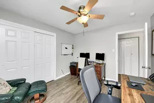 1307 Blue Willow Dr, Houston, TX 77042 - Photo 22