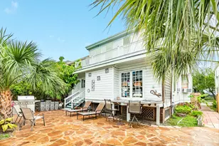 1619 Sealy St, Galveston, TX 77550 - Photo 8