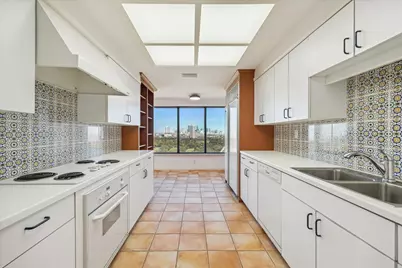 2001 Holcombe Boulevard #1801, Houston, TX 77030 - Photo 8