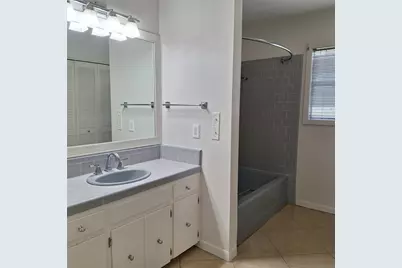 202 W Watt Street, El Campo, TX 77437 - Photo 8