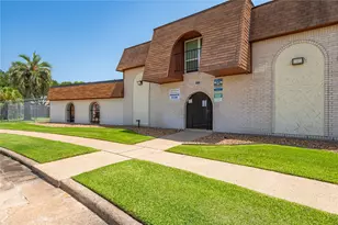 2906 Heatherwood Dr, Baytown, TX 77521 - Photo 28