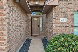 234 Mango St, Lake Jackson, TX 77566 - Photo 2