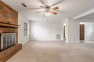 121 Elmwood St, Huntsville, TX 77320 - Photo 12