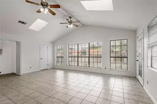 121 Elmwood St, Huntsville, TX 77320 - Photo 8