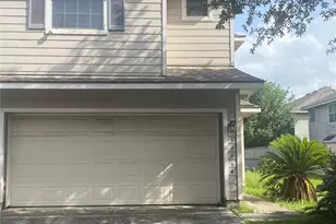 13064 Peppergate Ln, Houston, TX 77044 - Photo 2