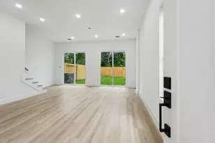 7422 Maxroy St, Houston, TX 77088 - Photo 6