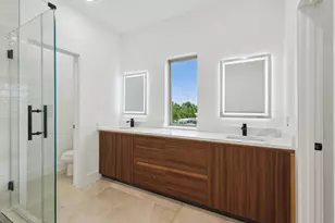 7422 Maxroy St, Houston, TX 77088 - Photo 20