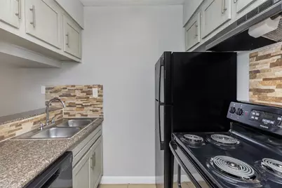 7637 Harwin Drive #29, Houston, TX 77036 - Photo 12