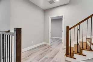 1122 W 16th St, Houston, TX 77008 - Photo 4