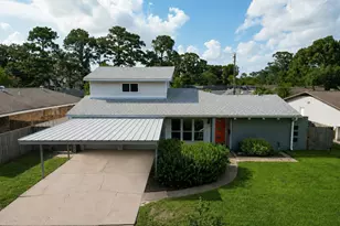 9538 Kerrwood Ln, Houston, TX 77080 - Photo 2