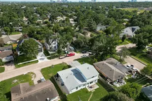 9538 Kerrwood Ln, Houston, TX 77080 - Photo 30