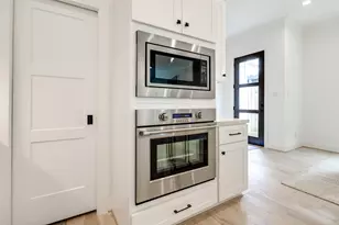 610 Willard St, Houston, TX 77006 - Photo 14