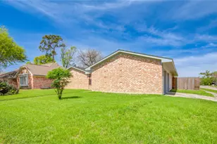 13747 Rampchester Ln, Houston, TX 77015 - Photo 2