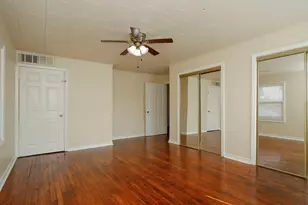 319 S 6th St, La Porte, TX 77571 - Photo 10
