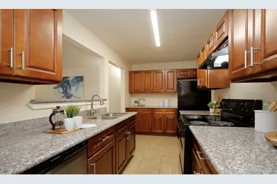 319 S 6th Street, La Porte, TX 77571 - Photo 24