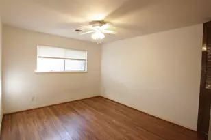 8419 Roos Rd, Houston, TX 77036 - Photo 18