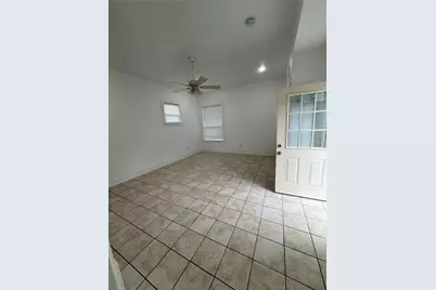 5201 Leeland Street #B, Houston, TX 77023 - Photo 2