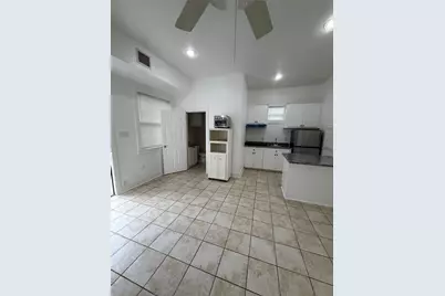 5201 Leeland Street #B, Houston, TX 77023 - Photo 4