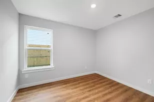 8120 Laura Koppe Rd, Houston, TX 77028 - Photo 12