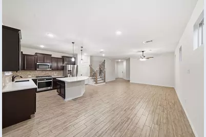 8663 Cedardale Park Drive, Houston, TX 77063 - Photo 10