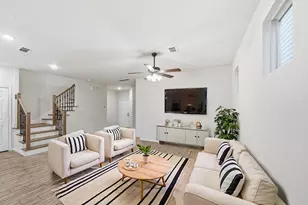 8663 Cedardale Park Dr, Houston, TX 77063 - Photo 6